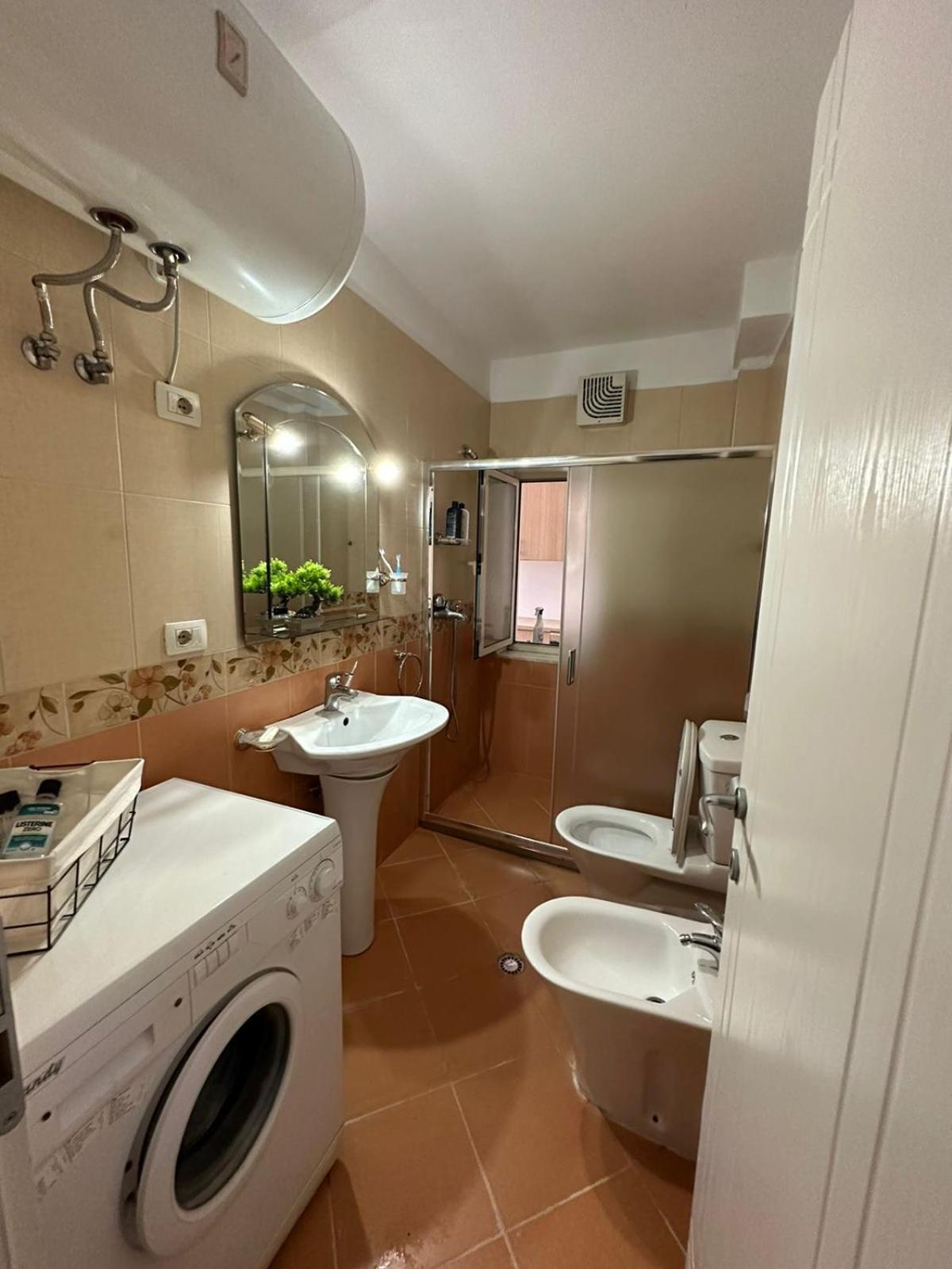 Blloku Family Apartment تيرانا المظهر الخارجي الصورة