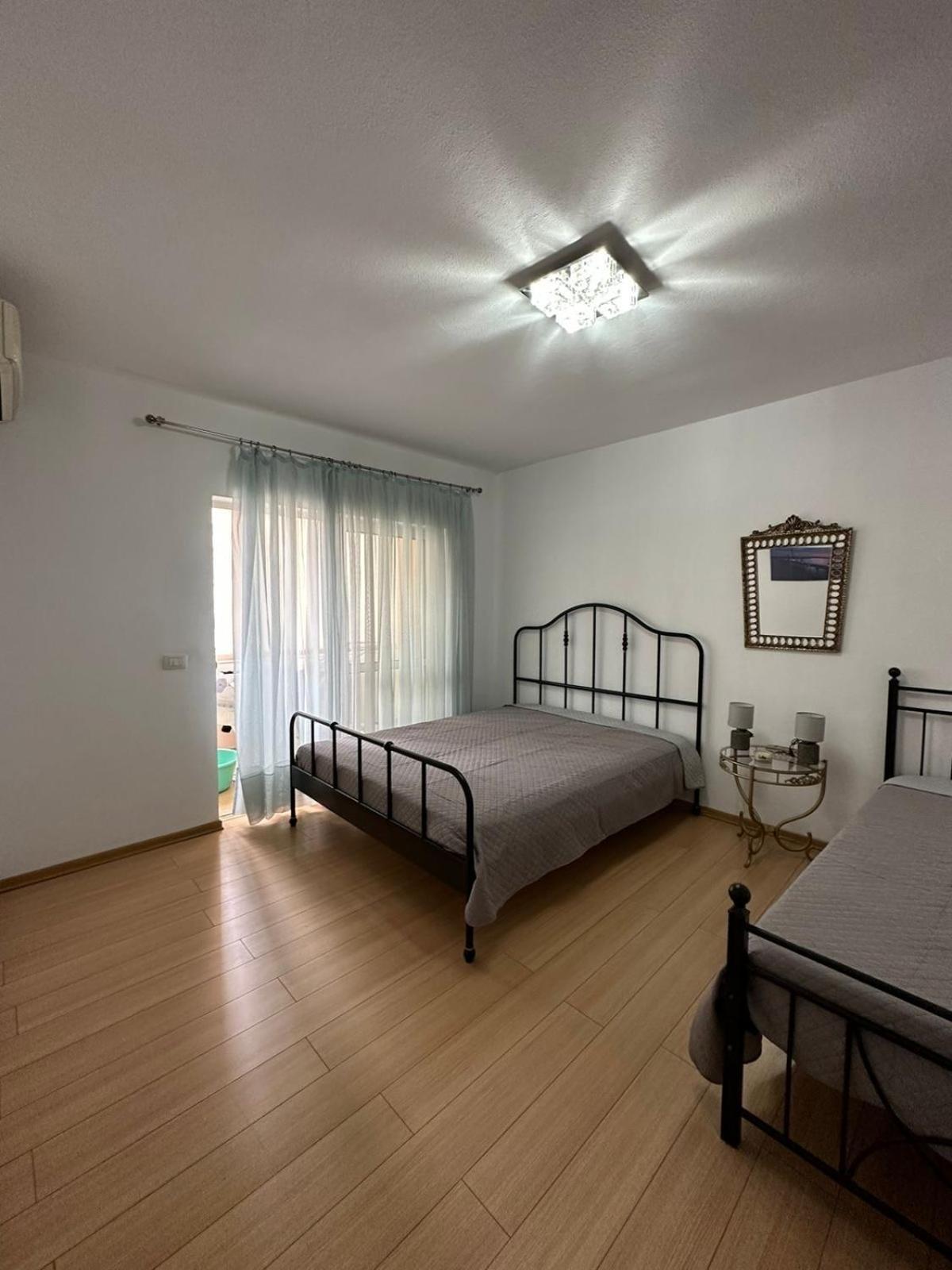 Blloku Family Apartment تيرانا المظهر الخارجي الصورة
